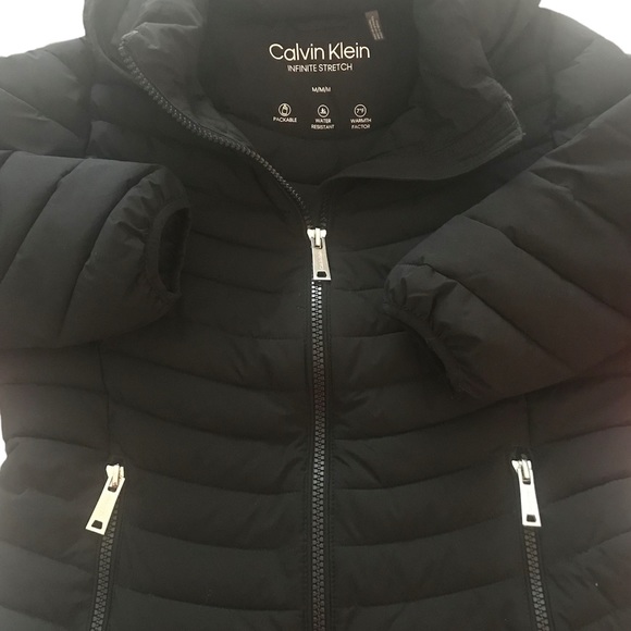Nwotwomens Calvin Klein Packable 